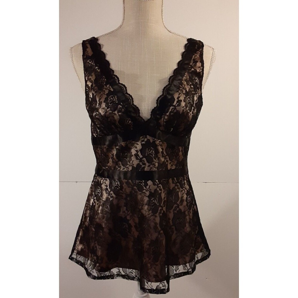 Forever 21 Black Lace Sleeveless Top w/Nude Lining Size M